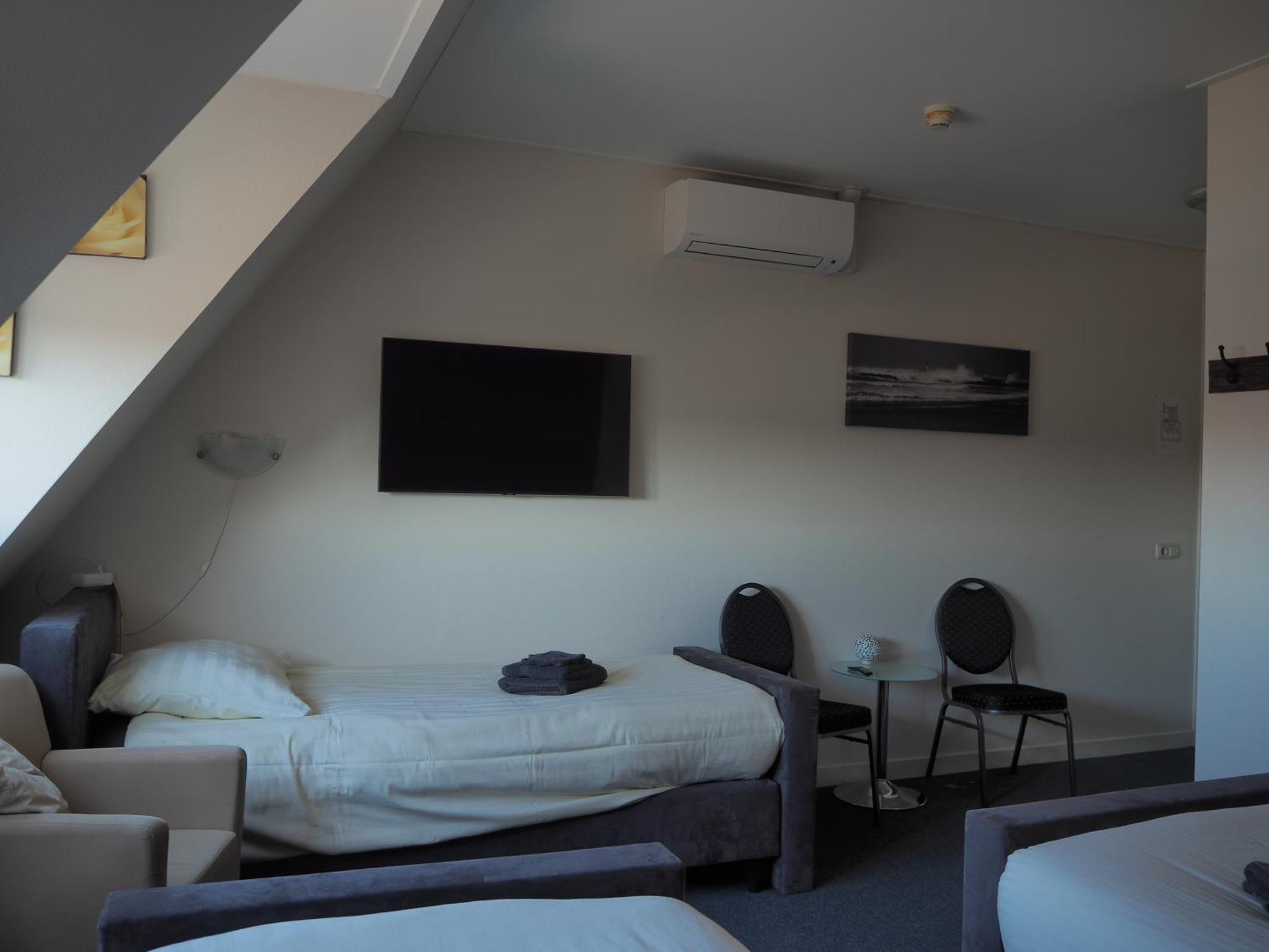 Hotel De Harmonie Sexbierum エクステリア 写真