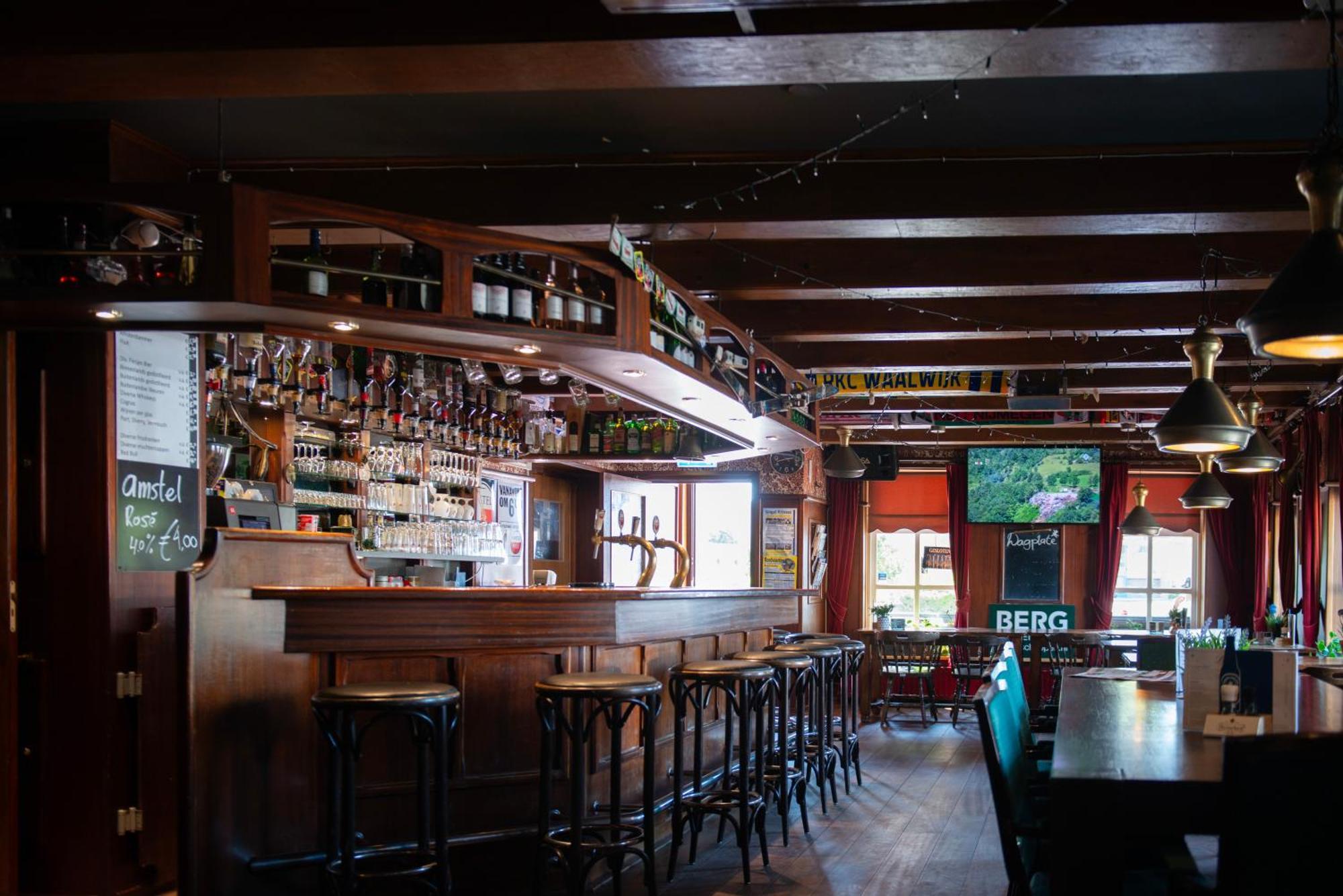 Hotel De Harmonie Sexbierum エクステリア 写真